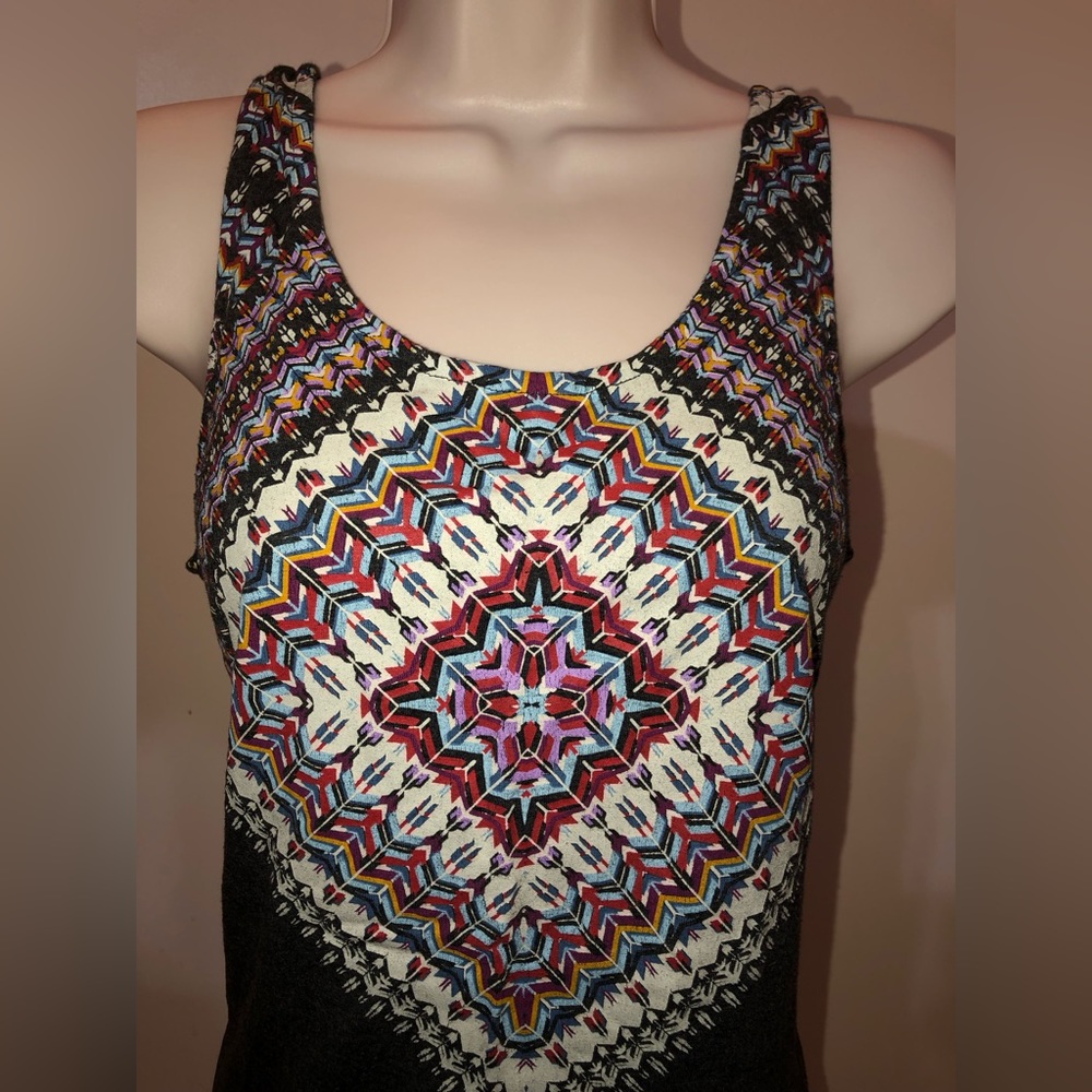 Gray top with a colorful design from Maurice’s in a size small - Picture 9 of 11